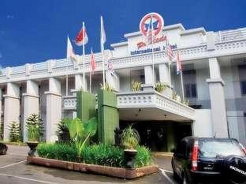 Pardede International 3* Medan